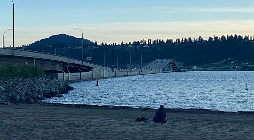 Police believe man who jumped off Bennett Bridge Friday night did not enter water